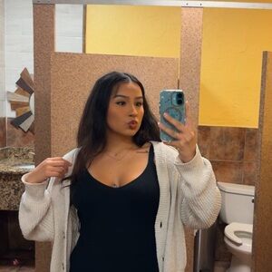 Meet your Posher, Tayea